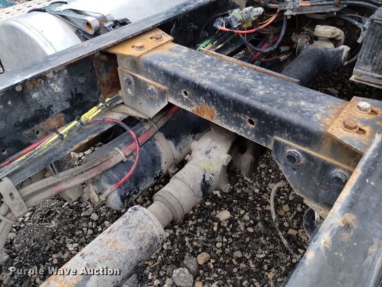 image for item EH0081 2006 Sterling  AT9500 truck cab and chassis