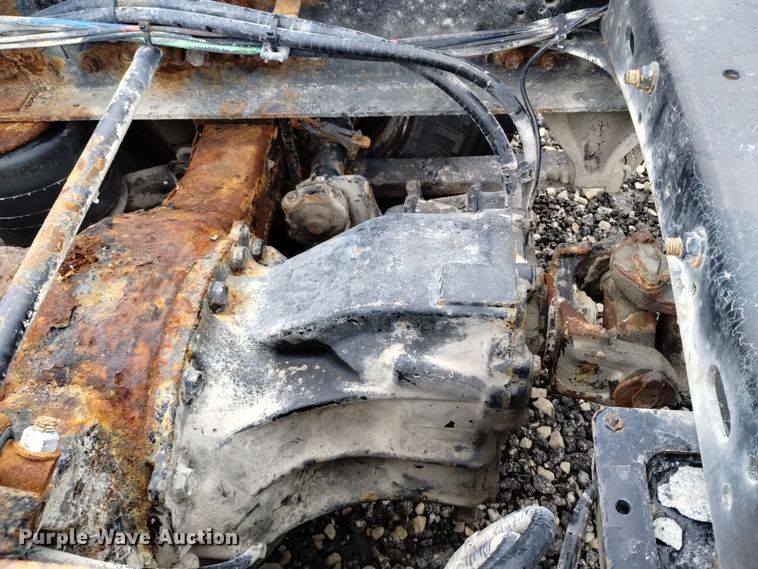 image for item EH0081 2006 Sterling  AT9500 truck cab and chassis