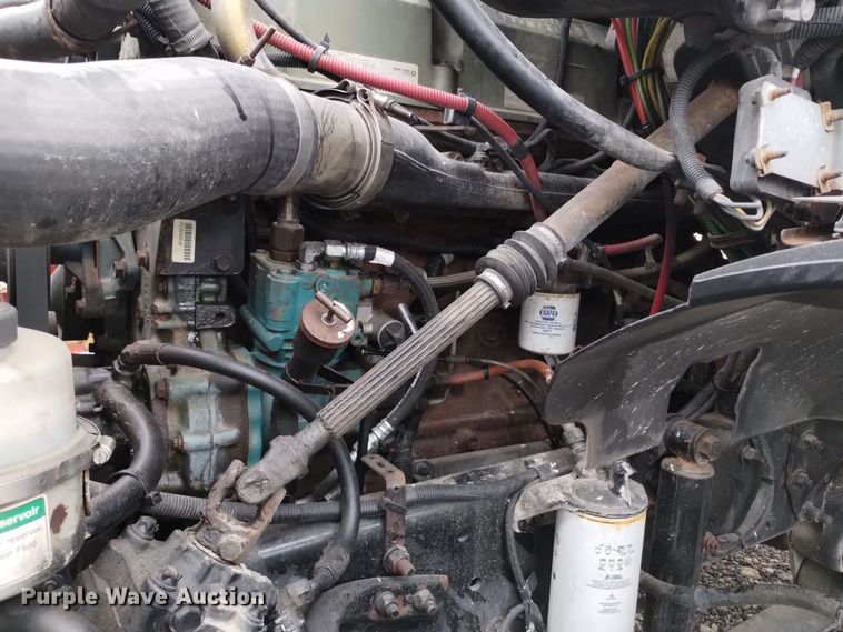 image for item EH0081 2006 Sterling  AT9500 truck cab and chassis