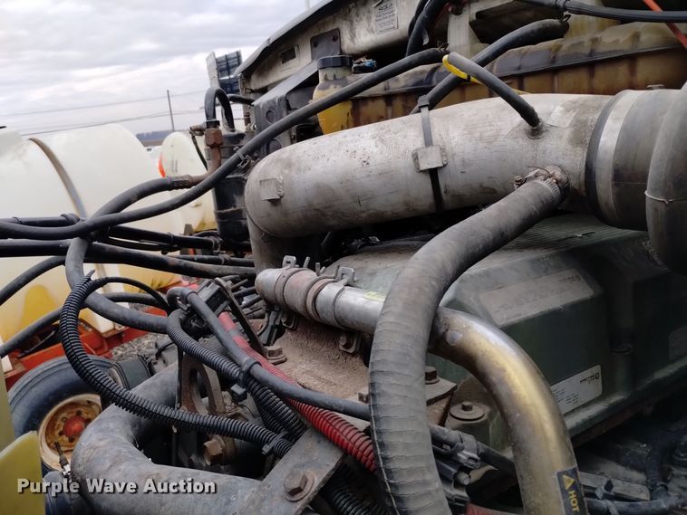 image for item EH0081 2006 Sterling  AT9500 truck cab and chassis