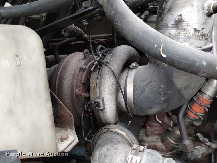 image for item EH0081 2006 Sterling  AT9500 truck cab and chassis