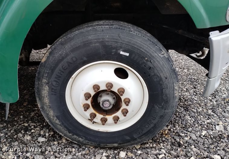 image for item EH0081 2006 Sterling  AT9500 truck cab and chassis