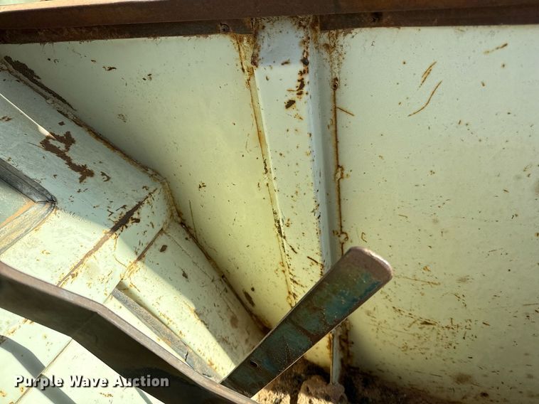 image for item EJ3435 1971 International F 1456 tractor