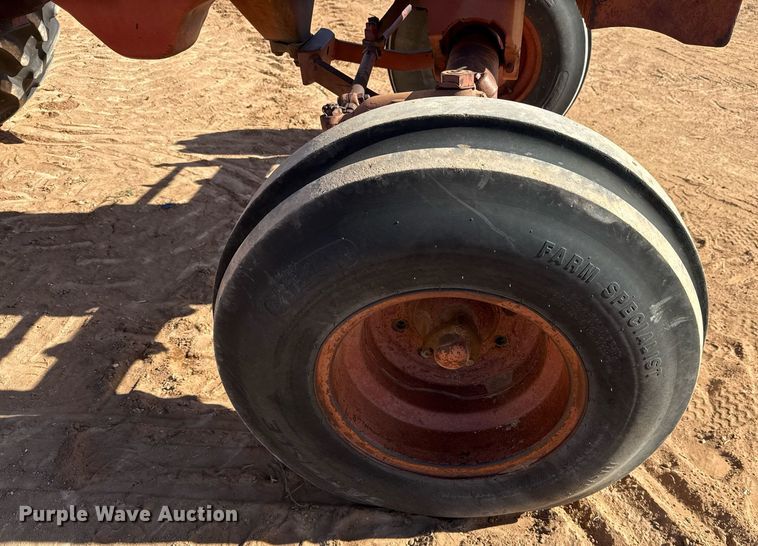 image for item EJ3435 1971 International F 1456 tractor