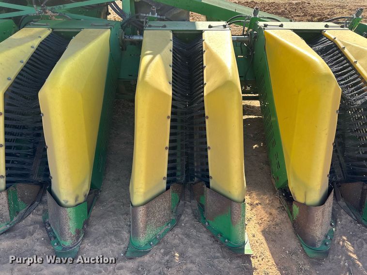 image for item EJ3438 2005 John Deere 7460 cotton stripper