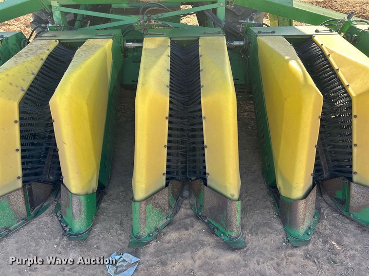 image for item EJ3438 2005 John Deere 7460 cotton stripper