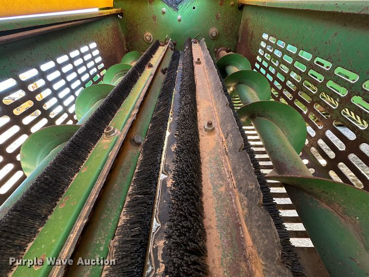 image for item EJ3438 2005 John Deere 7460 cotton stripper