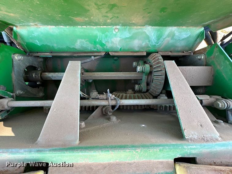 image for item EJ3438 2005 John Deere 7460 cotton stripper