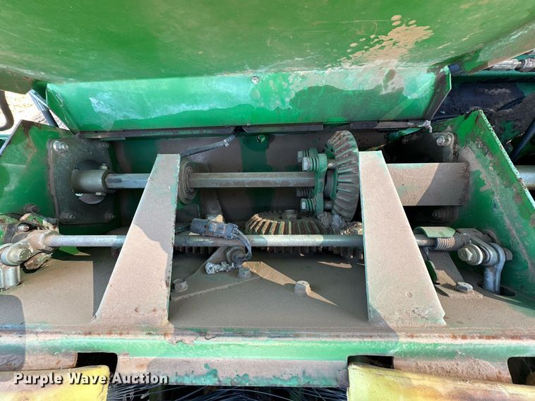 image for item EJ3438 2005 John Deere 7460 cotton stripper