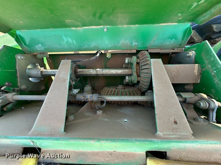 image for item EJ3438 2005 John Deere 7460 cotton stripper