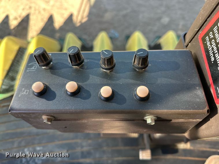 image for item EJ3438 2005 John Deere 7460 cotton stripper