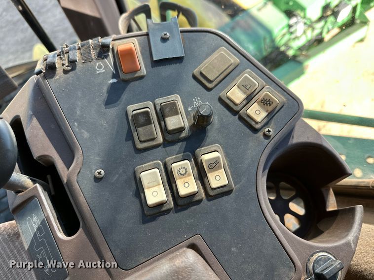 image for item EJ3438 2005 John Deere 7460 cotton stripper