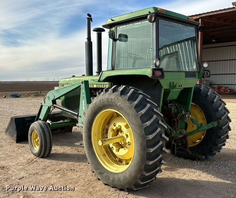 image for item EJ3443 1979 John Deere 4440 tractor