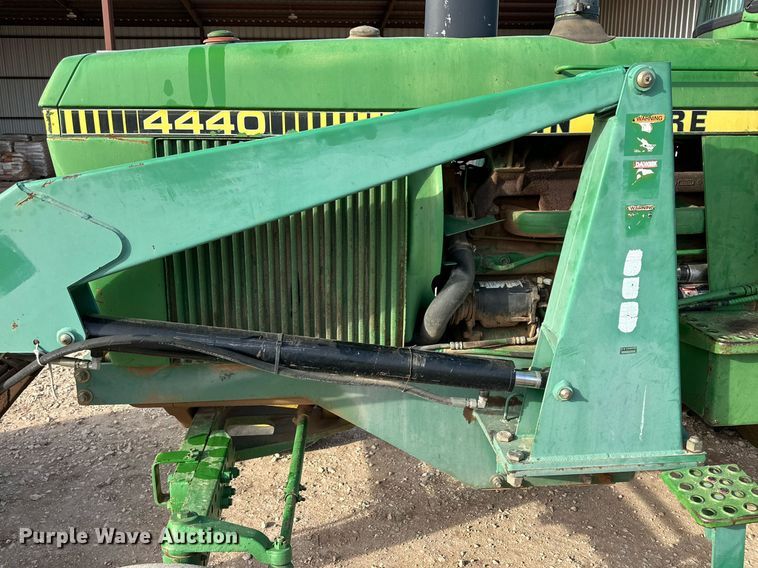 image for item EJ3443 1979 John Deere 4440 tractor