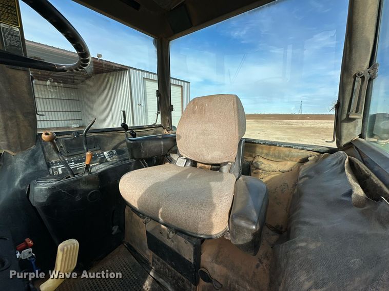 image for item EJ3443 1979 John Deere 4440 tractor