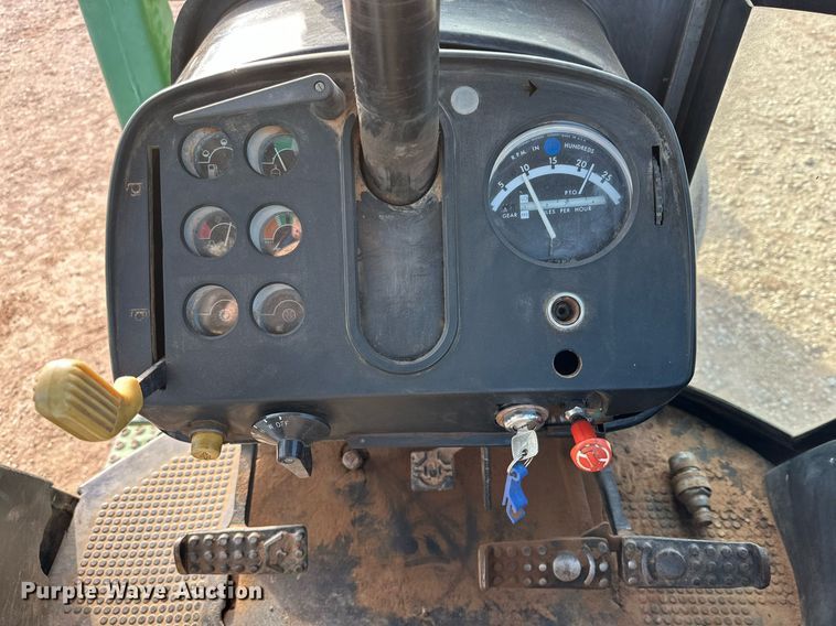 image for item EJ3443 1979 John Deere 4440 tractor