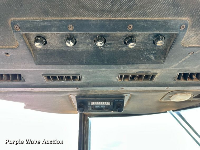 image for item EJ3443 1979 John Deere 4440 tractor