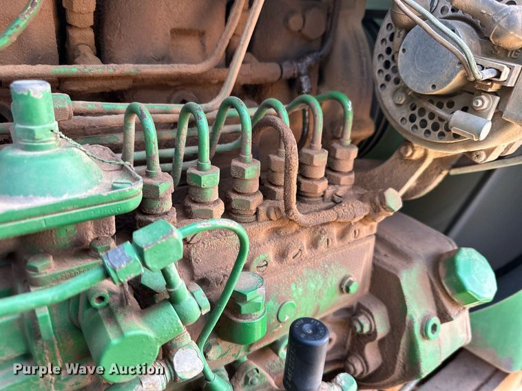 image for item EJ3443 1979 John Deere 4440 tractor