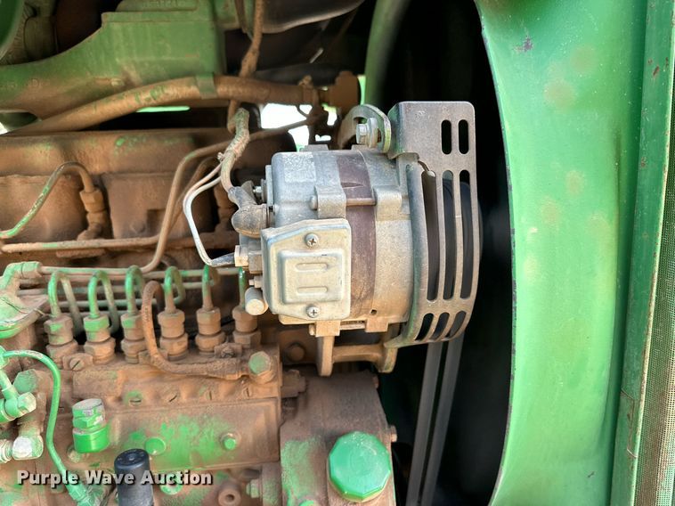 image for item EJ3443 1979 John Deere 4440 tractor