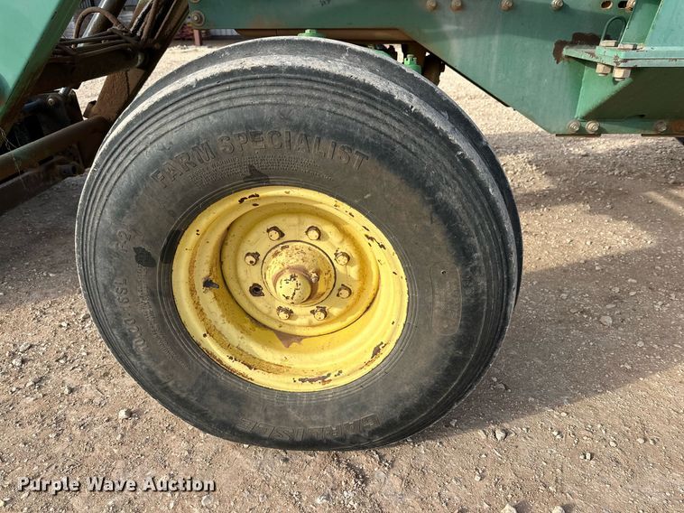 image for item EJ3443 1979 John Deere 4440 tractor