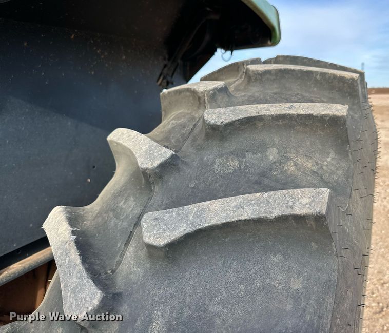 image for item EJ3443 1979 John Deere 4440 tractor