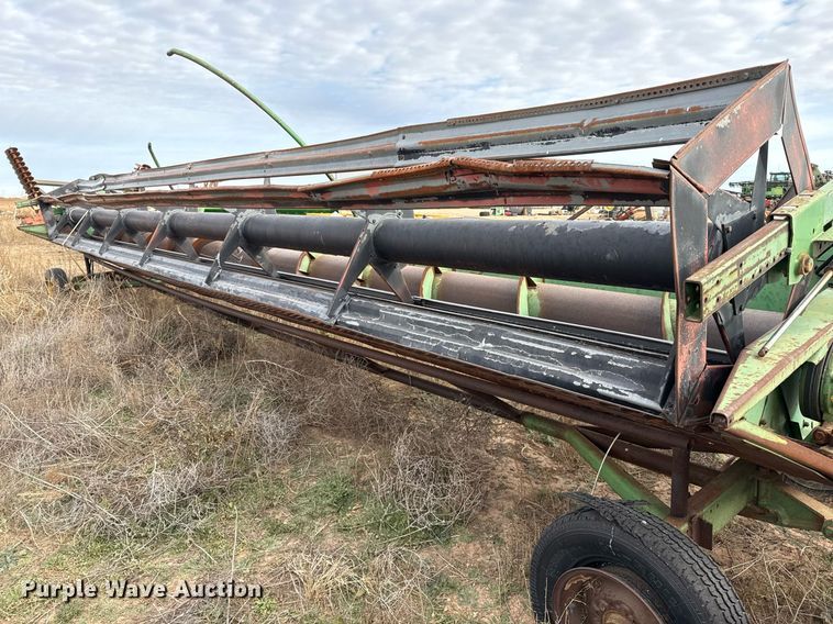 image for item EJ3447 John Deere 230 rigid head