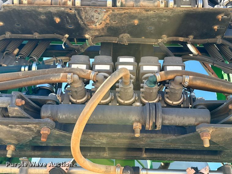 image for item EJ3450 2012 John Deere 4830 sprayer