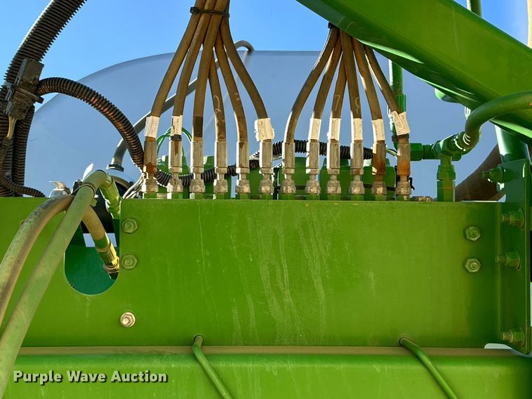 image for item EJ3450 2012 John Deere 4830 sprayer