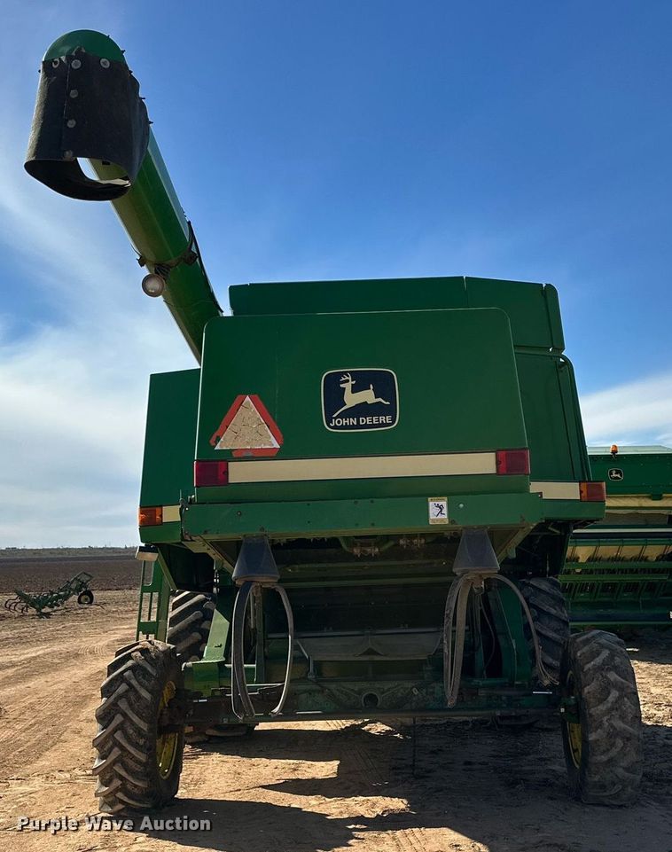 image for item EJ3451 1989 John Deere 9600 combine