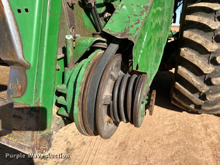 image for item EJ3451 1989 John Deere 9600 combine