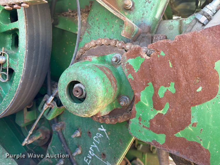 image for item EJ3451 1989 John Deere 9600 combine