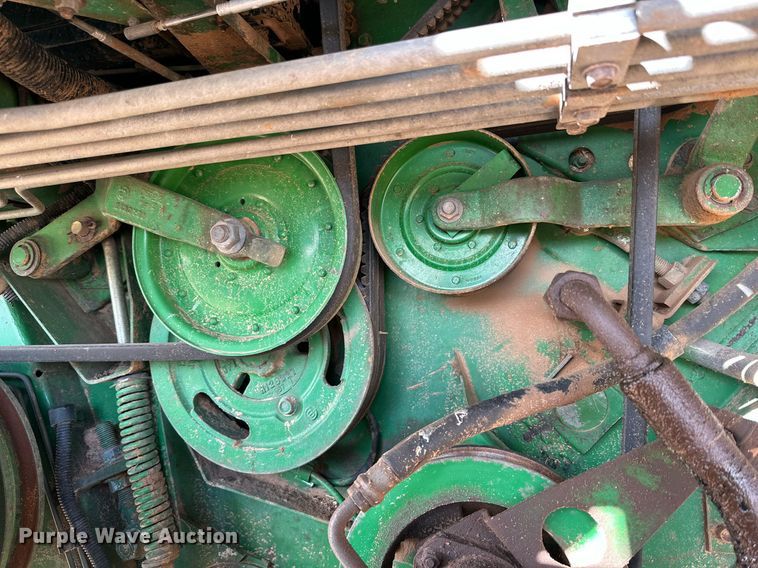 image for item EJ3451 1989 John Deere 9600 combine