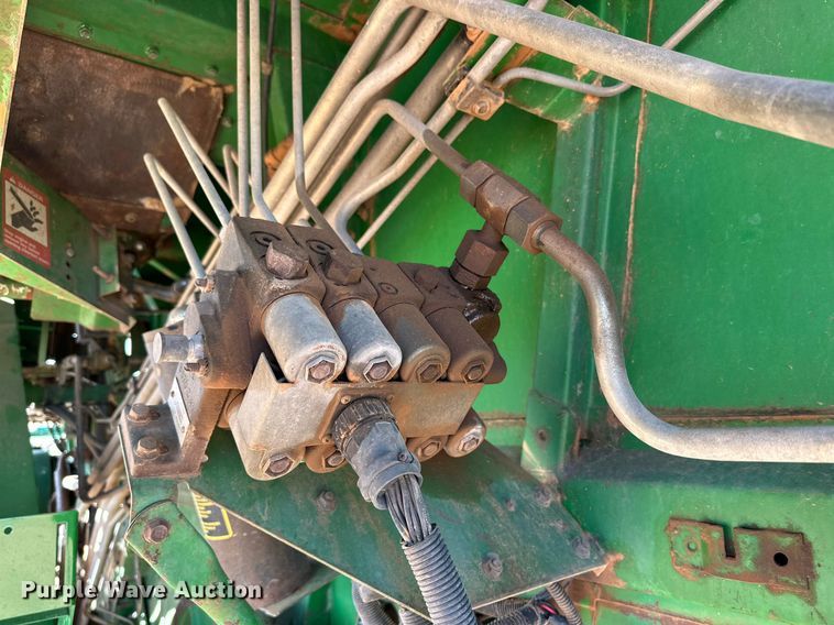 image for item EJ3451 1989 John Deere 9600 combine