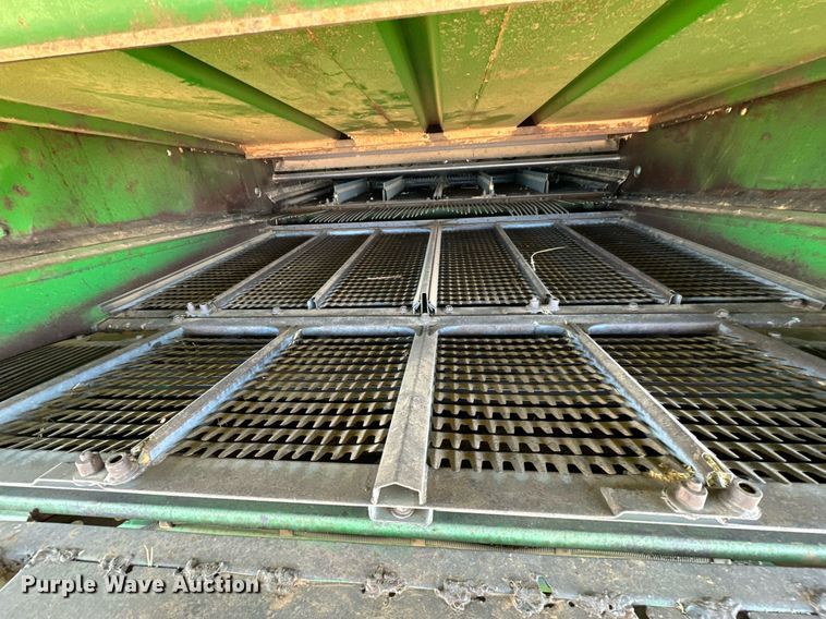 image for item EJ3451 1989 John Deere 9600 combine