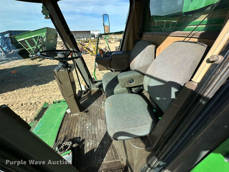 image for item EJ3451 1989 John Deere 9600 combine