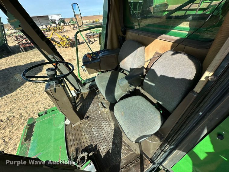 image for item EJ3451 1989 John Deere 9600 combine