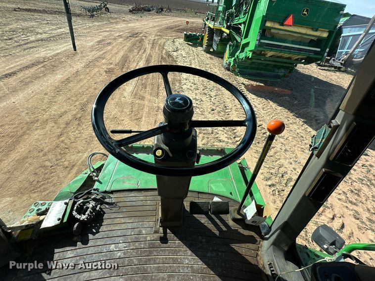 image for item EJ3451 1989 John Deere 9600 combine