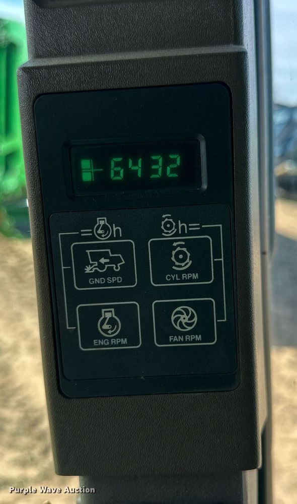 image for item EJ3451 1989 John Deere 9600 combine