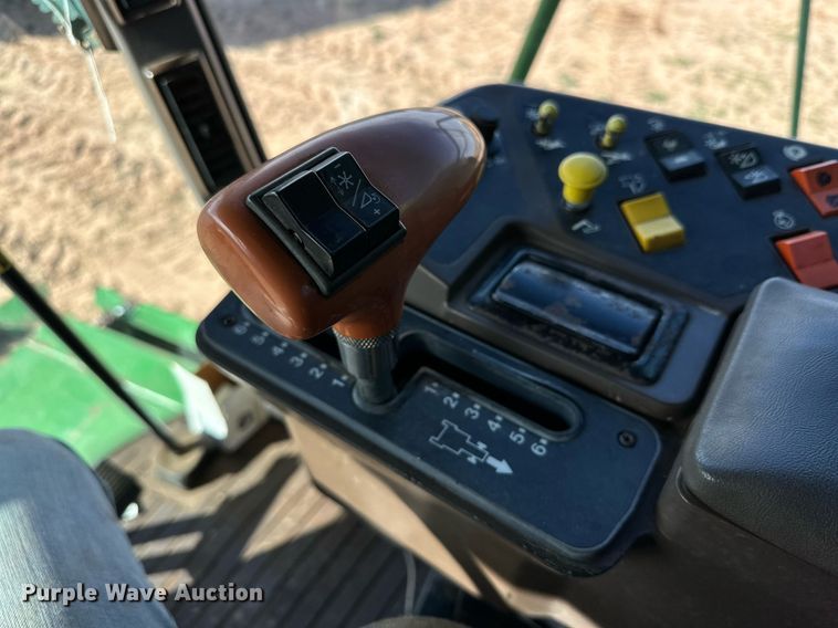 image for item EJ3451 1989 John Deere 9600 combine