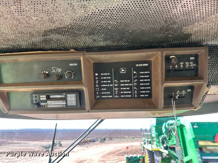 image for item EJ3451 1989 John Deere 9600 combine