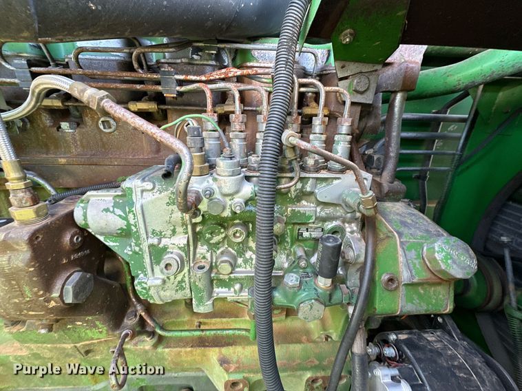 image for item EJ3451 1989 John Deere 9600 combine