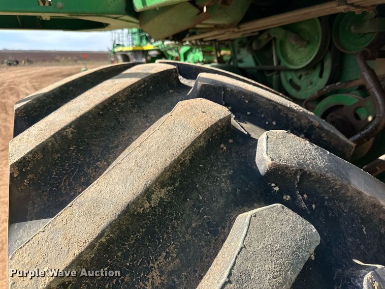 image for item EJ3451 1989 John Deere 9600 combine