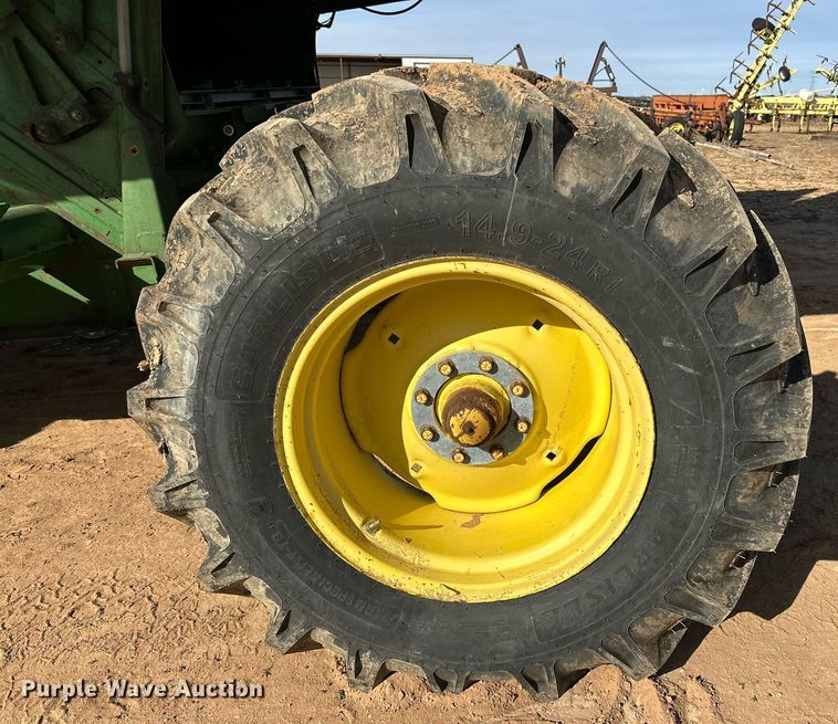 image for item EJ3451 1989 John Deere 9600 combine