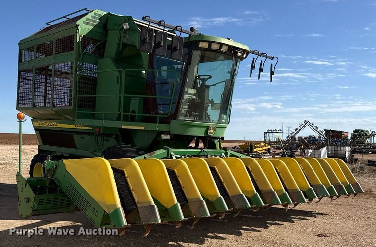 image for item EJ3452 2005 John Deere 7460 cotton stripper