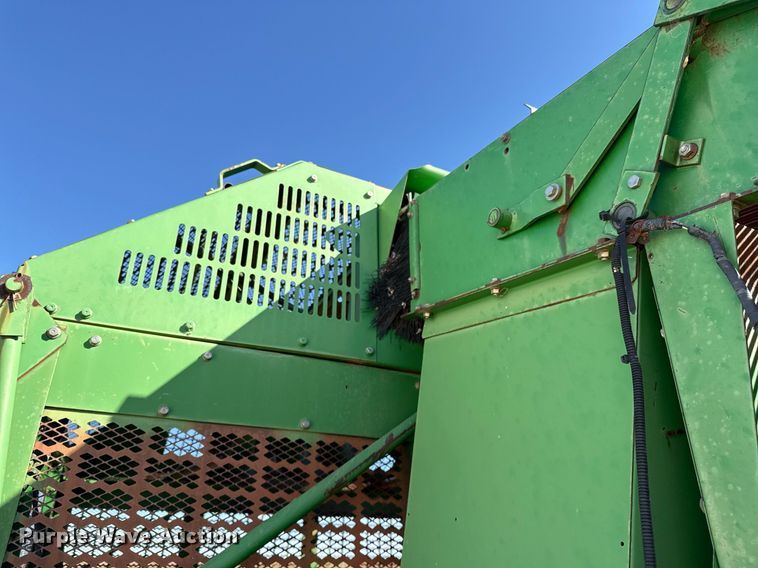 image for item EJ3452 2005 John Deere 7460 cotton stripper
