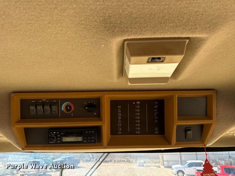 image for item EJ3452 2005 John Deere 7460 cotton stripper