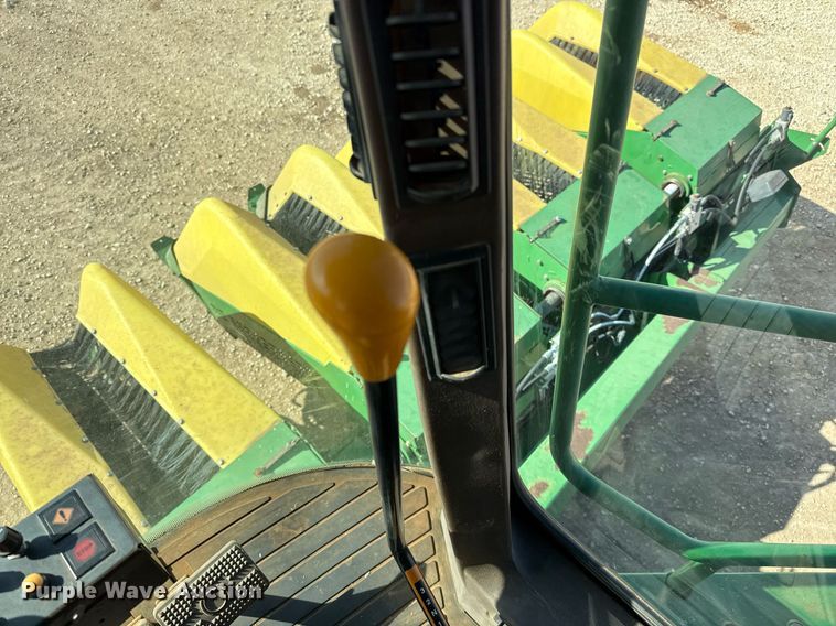 image for item EJ3452 2005 John Deere 7460 cotton stripper