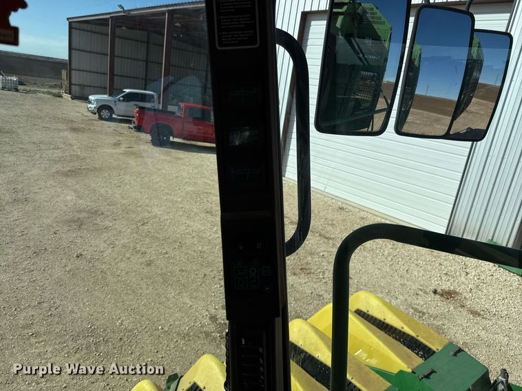 image for item EJ3452 2005 John Deere 7460 cotton stripper