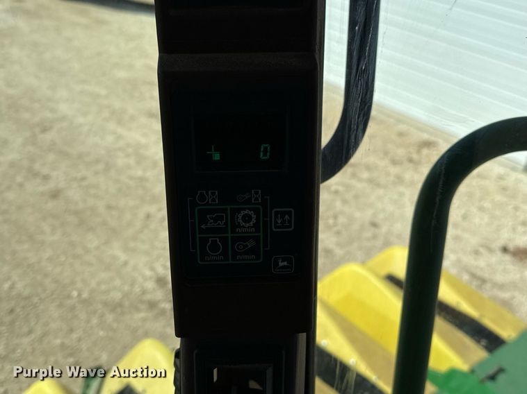 image for item EJ3452 2005 John Deere 7460 cotton stripper