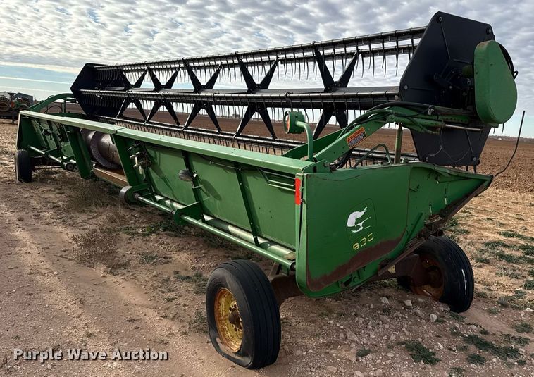 image for item EJ3455 1995 John Deere 930 rigid head